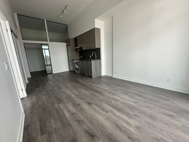 Photo - 406-10 Flavelle Trail Vaughan Unit 406