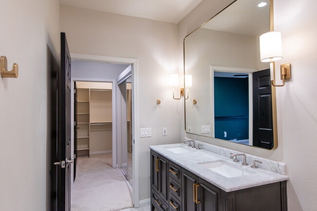 Photo - 9550 E Thunderbird Rd Unit 138