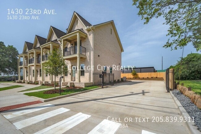 Photo - 1430 23rd Ave