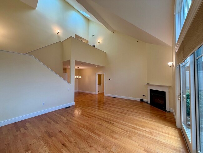 Photo - 38 Courtyard Pl