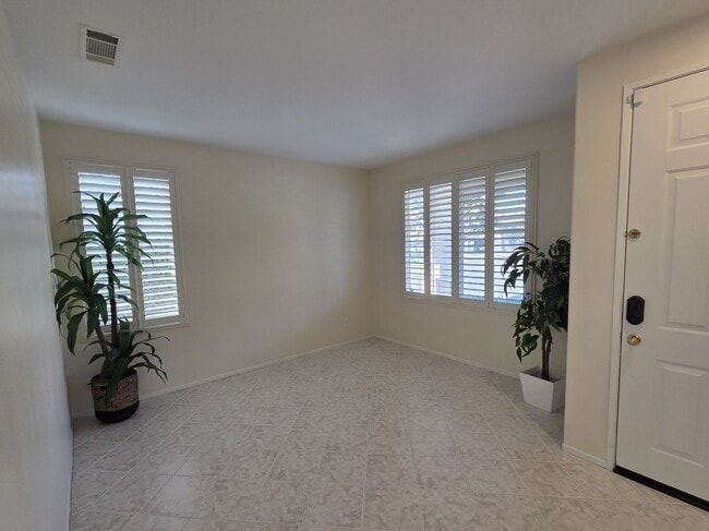 Photo - 61 Dovecreek