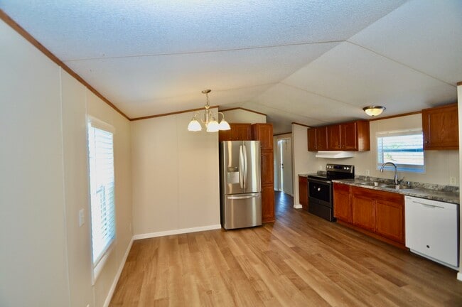 Photo - 318 Rd 51023