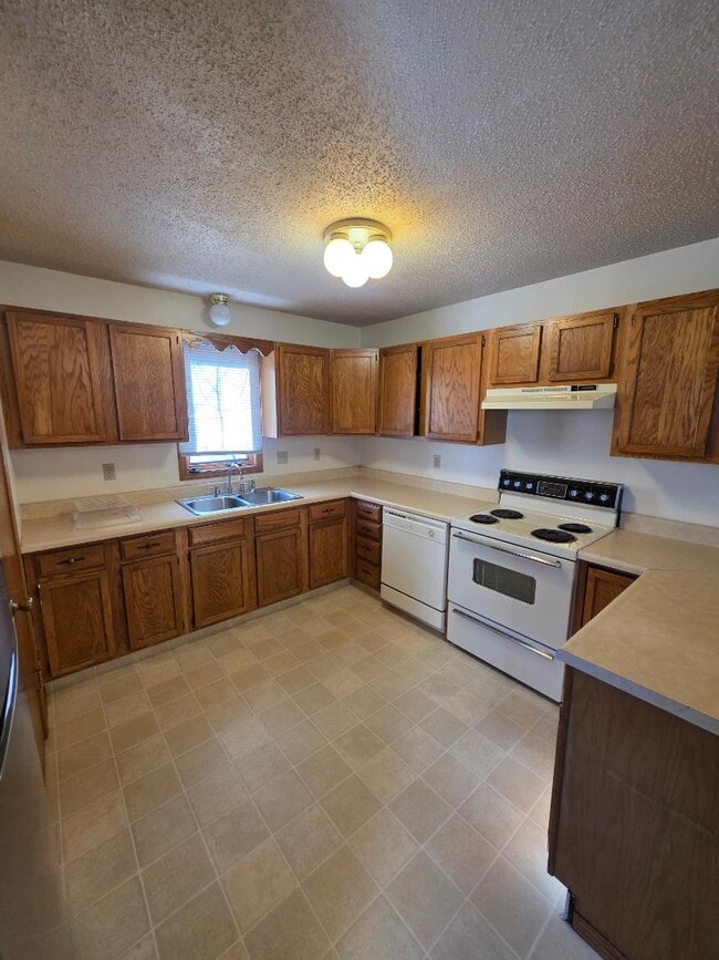 Photo - 2948 Warwick Lp