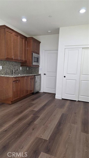 Photo - 1150 Livingston Ln