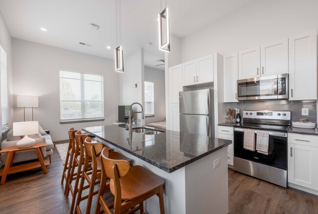 Building Photo - Signature at Carmel Rental