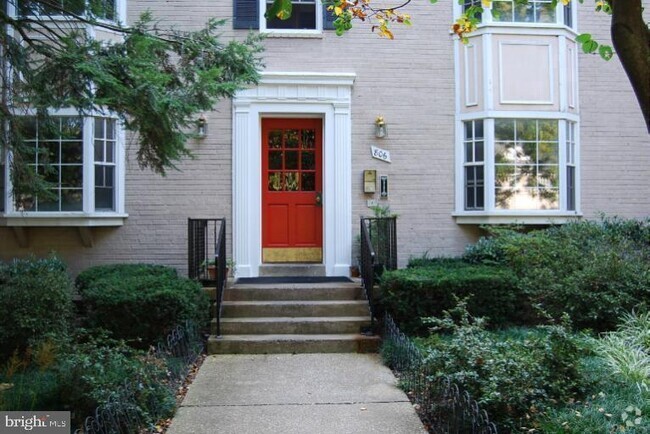 Building Photo - 806 S Arlington Mill Dr Unit 104 Rental