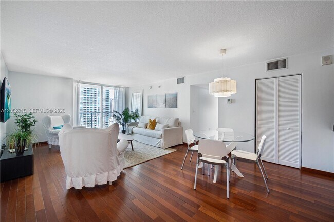 Photo - 1200 Brickell Bay Dr Unit 2824