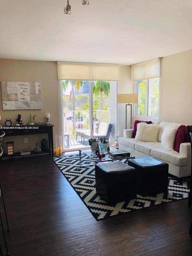 Photo - 800 N Miami Ave