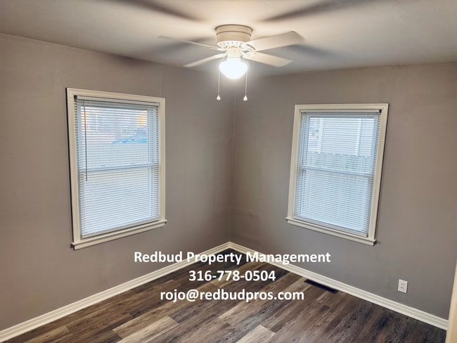 Photo - 725 S Barlow St