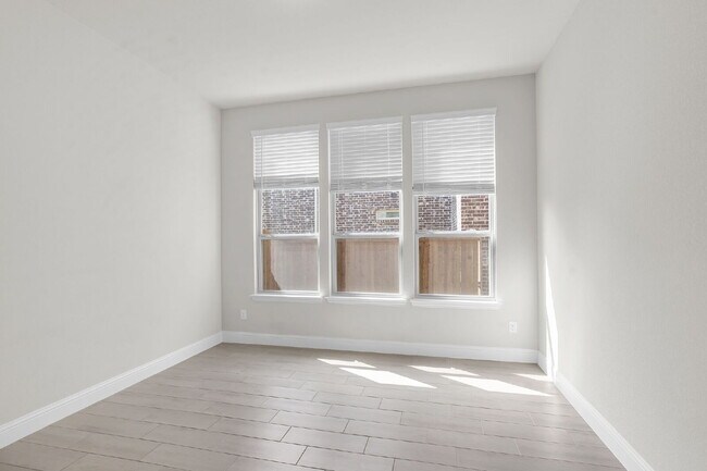 Photo - 7243 Crowell Ave