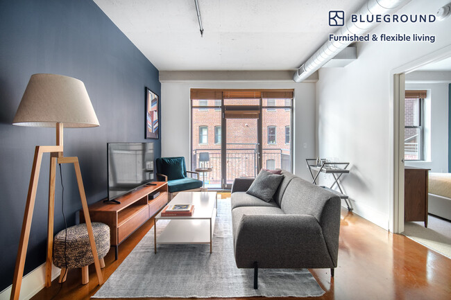 Building Photo - 1425 P St NW Rental