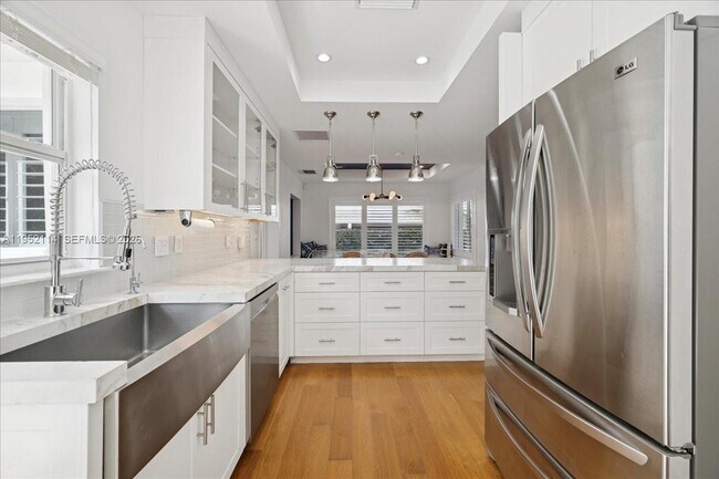 Photo - 2910 Calusa St