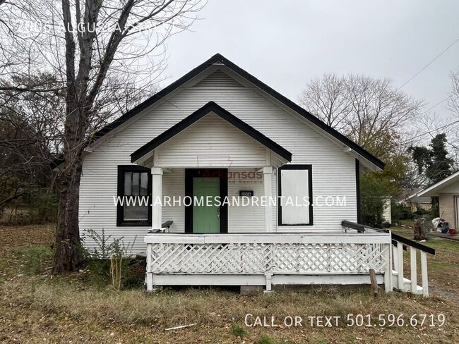 Building Photo - 2006 Augusta St