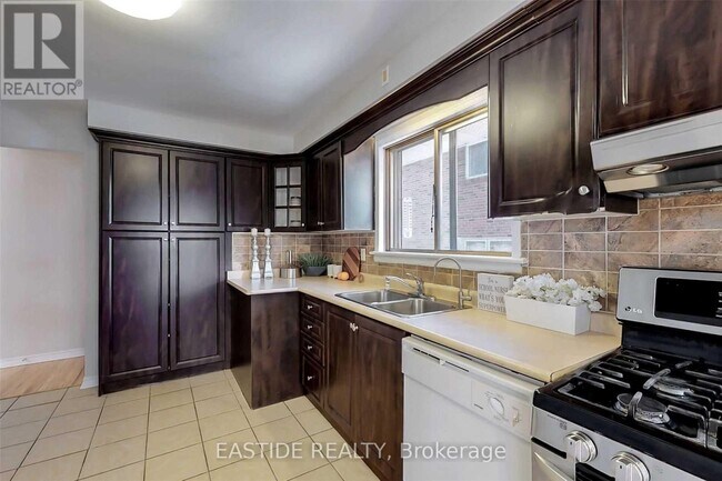 Photo - 131 Roywood Dr