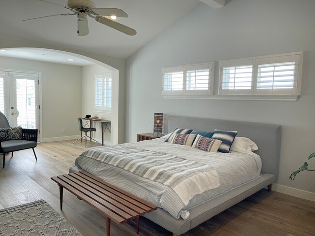 Large Master Suite - 2111 Nelson Ave