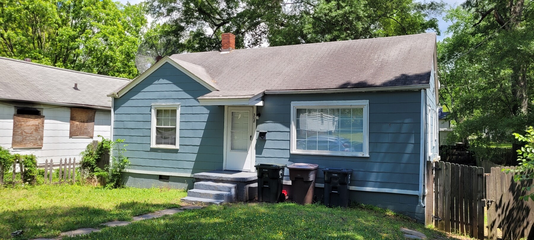 Photo - 308 Marshall St House