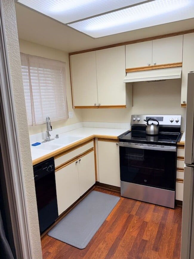 Photo - Ground Floor 2bed Condo w/ a View!