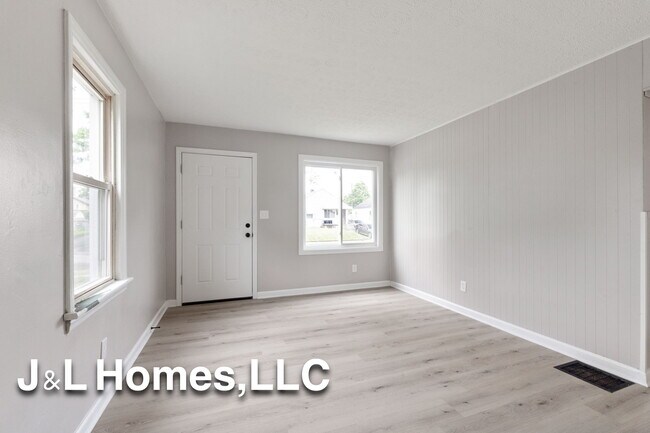 Photo - 1421 E 20th Ave