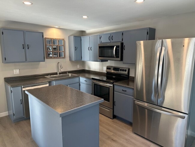 Photo - 2 Laperle Ave