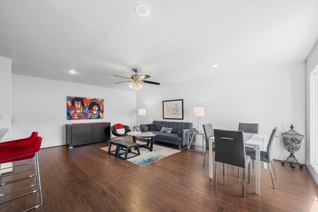 Photo - 234 Westheimer Rd Unit 8