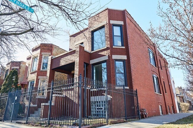 Building Photo - 2224 N Kimball Ave Unit 1 Rental