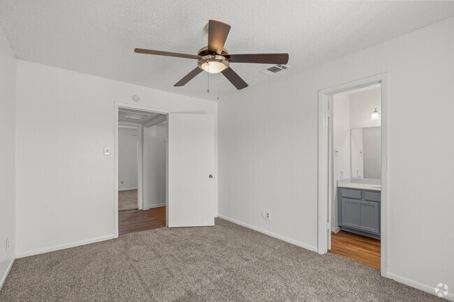 2BR, 2.5BA - 1045 SF - Bedroom