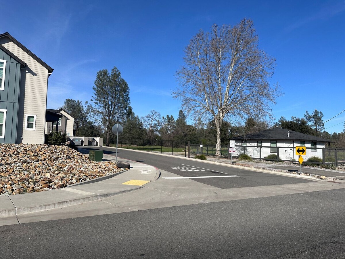 Photo - Newly built homes with City of Redding solar!