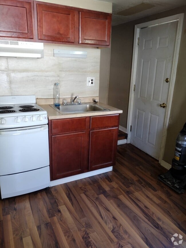Building Photo - 1406 Sunset Ave Rental