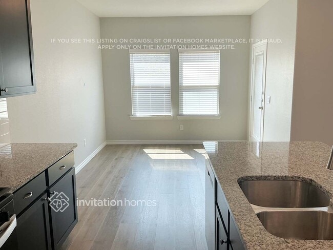 Photo - 7417 Alfriston Pl