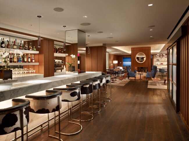 Photo - 330 E 56th St Unidad ID402347P