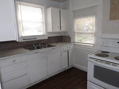 Building Photo - 2765 Cleveland Ave Unit B