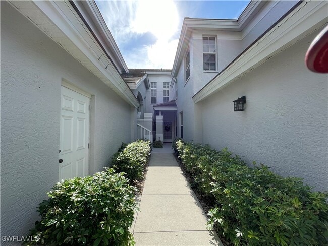 25232 Pelican Creek Cir Unit 202