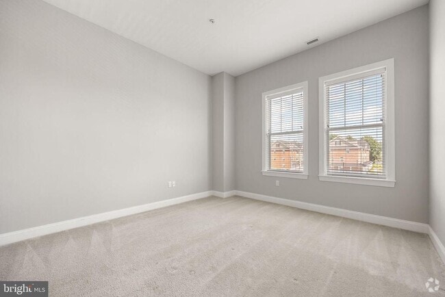 Building Photo - 4500 Limestone Rd Unit 210 Rental