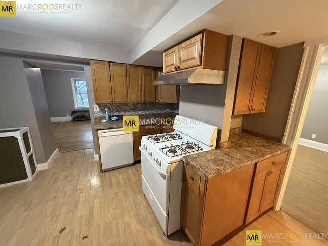 Photo - 184 Gladstone St Unidad #1 Rental