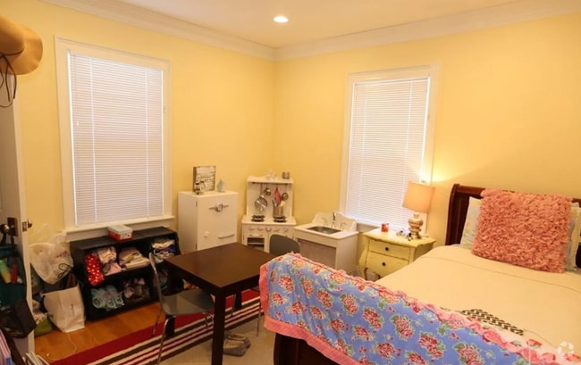 Building Photo - 7 Acron Rd Unit 1 Rental