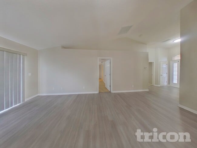 Photo - 1026 Sandhill St