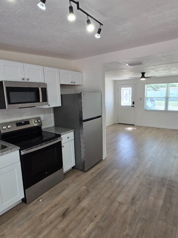 Photo - 7213 Seward Dr