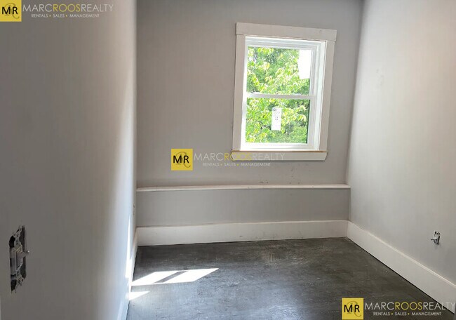 Building Photo - 4 Cottage St Unit 1 Rental