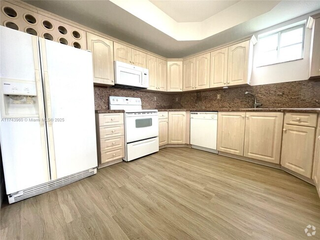 Building Photo - 17415 NW 75th Pl Rental