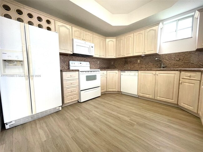 Building Photo - 17415 NW 75th Pl Rental