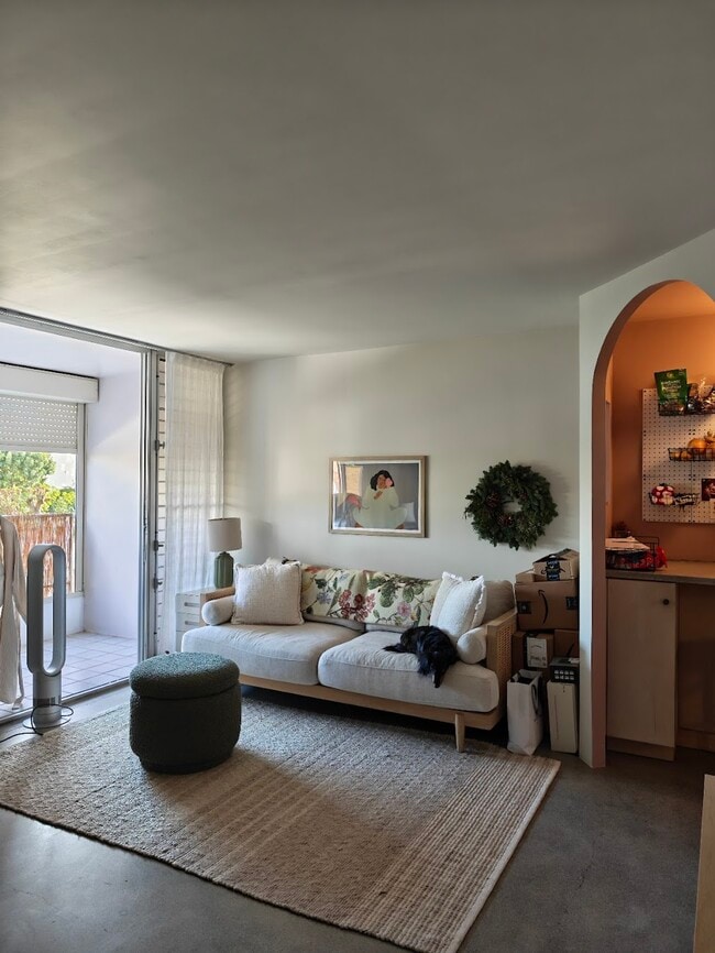 Photo - 1419 Dominis St Unit 203