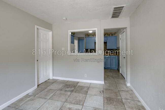 Photo - 8718 E Winner Rd Unit 1/2