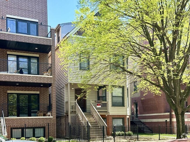 Building Photo - 3729 N Kenmore Ave Rental