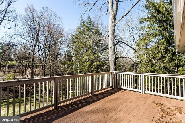 Photo - 1103 Rolandvue Rd