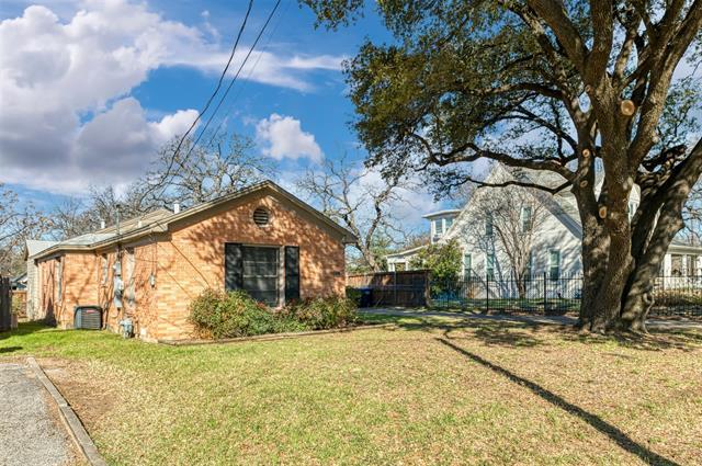 Photo - 2308 N Edgewood Terrace