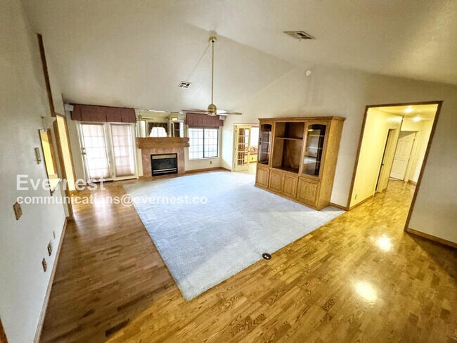 Photo - 1916 Hobson Dr Townhome