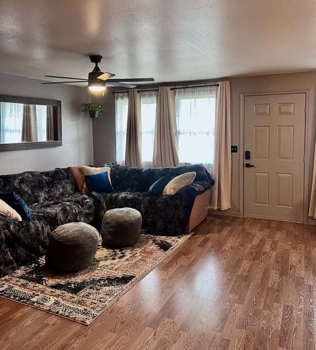 Photo - 122 Goldfish Farm Rd SE