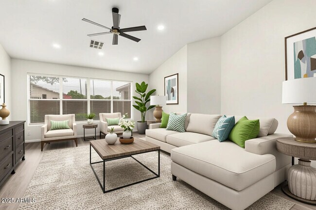 Photo - 1314 S Larkspur St