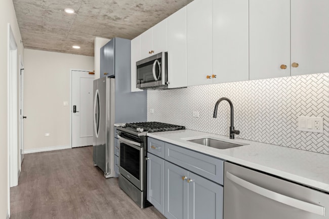 Photo - 145 W Huron St