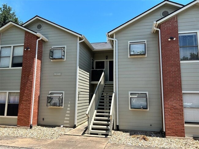 Building Photo - 9509 Kempler Dr